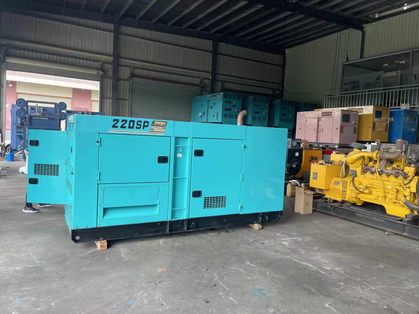 石峰800kW 柴油发电机的输出电流波动范围是多少?
